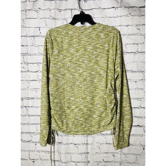New FOREVER 21 Women's Tops Long Sleeves Crew Neck Yellow Size 1X - Picture 4 of 5